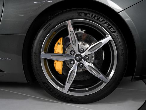 Used 2014 Ferrari California RWD image 20