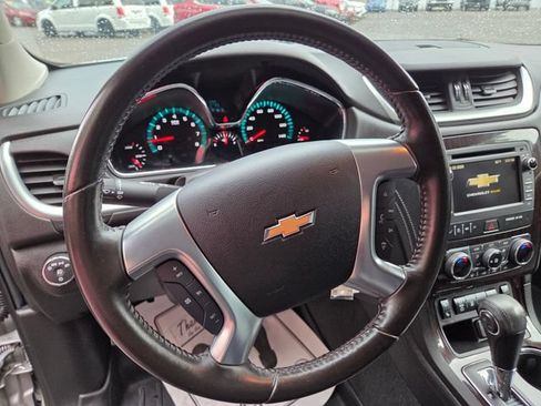 Used 2017 Chevrolet Traverse LT AWD/4WD image 17