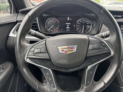 Used 2022 Cadillac XT5 Premium Luxury FWD image 13