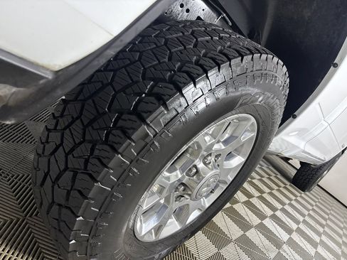 Used 2024 RAM 2500 Laramie AWD/4WD image 29
