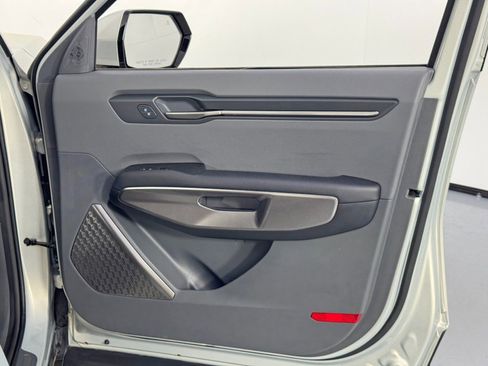 Used 2024 Kia EV9 Light Long Range image 42