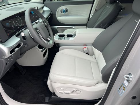 New 2026 Hyundai Ioniq 9 Limited image 9