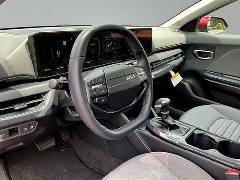 Used 2025 Kia K4 EX FWD image 16