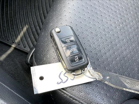 Used 2016 Volkswagen Jetta SEL image 35