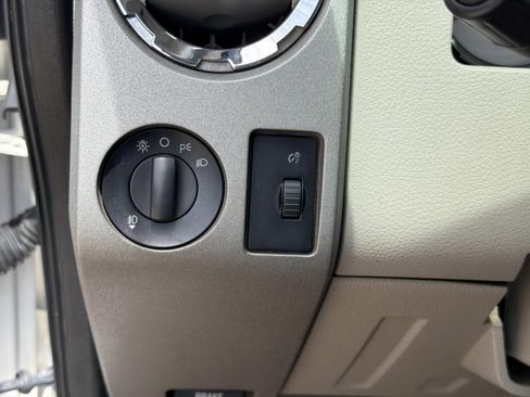 Used 2010 Ford F250 Lariat AWD/4WD image 28