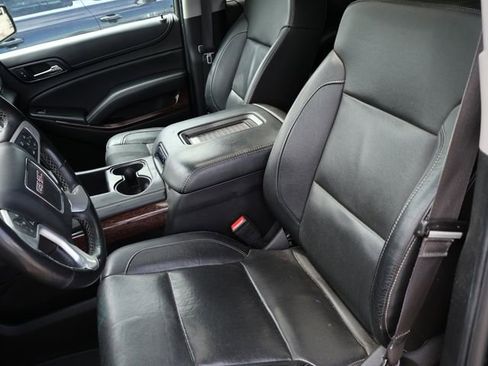 Used 2016 GMC Yukon SLT w/ Open Road Package AWD/4WD image 24