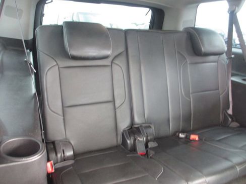Used 2016 GMC Yukon XL SLT w/ Open Road Package AWD/4WD image 26