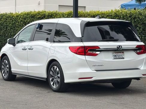 Certified 2024 Honda Odyssey EX-L image 6