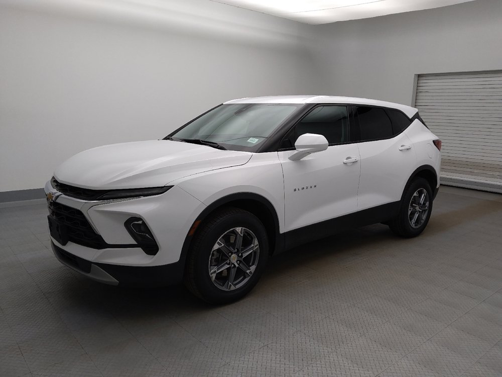 Used 2023 Chevrolet Blazer LT w/ Driver Confidence Package FWD image 2