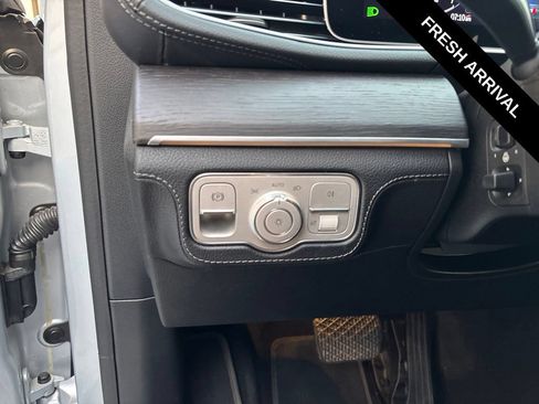 Used 2024 Mercedes-Benz GLE 450 4MATIC image 13