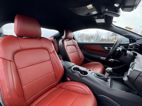 Used 2025 Ford Mustang GT Premium image 29