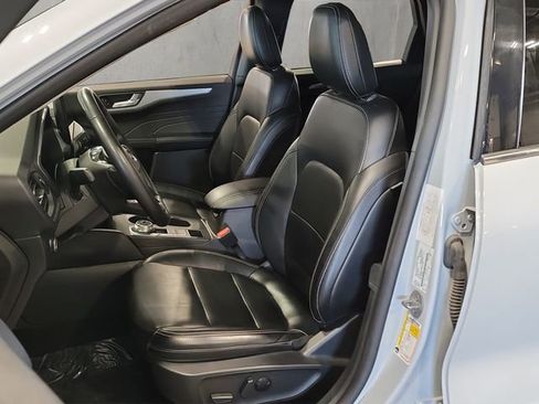 Used 2025 Ford Escape Platinum AWD/4WD image 22