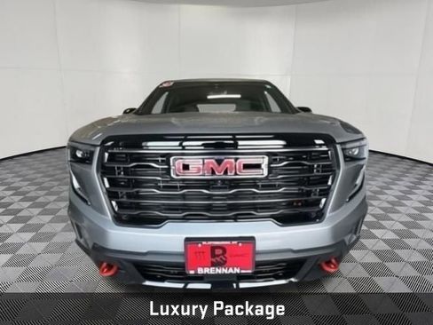 New 2026 GMC Acadia AT4 w/ Luxury Package AWD/4WD image 3