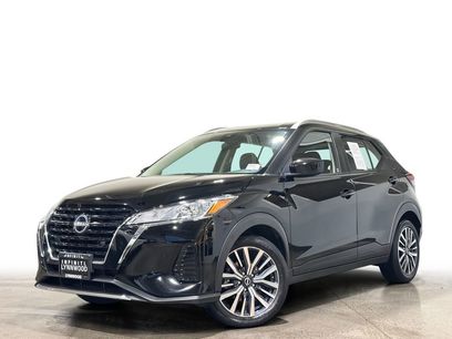Used 2022 Nissan Kicks SV