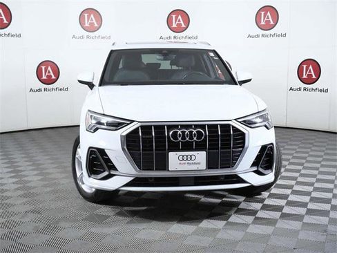 Used 2021 Audi Q3 2.0T Premium Plus image 3
