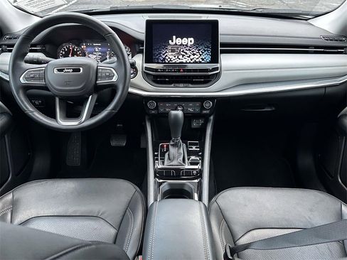 Used 2022 Jeep Compass Limited image 14