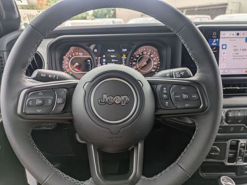 New 2025 Jeep Gladiator Sport AWD/4WD image 22