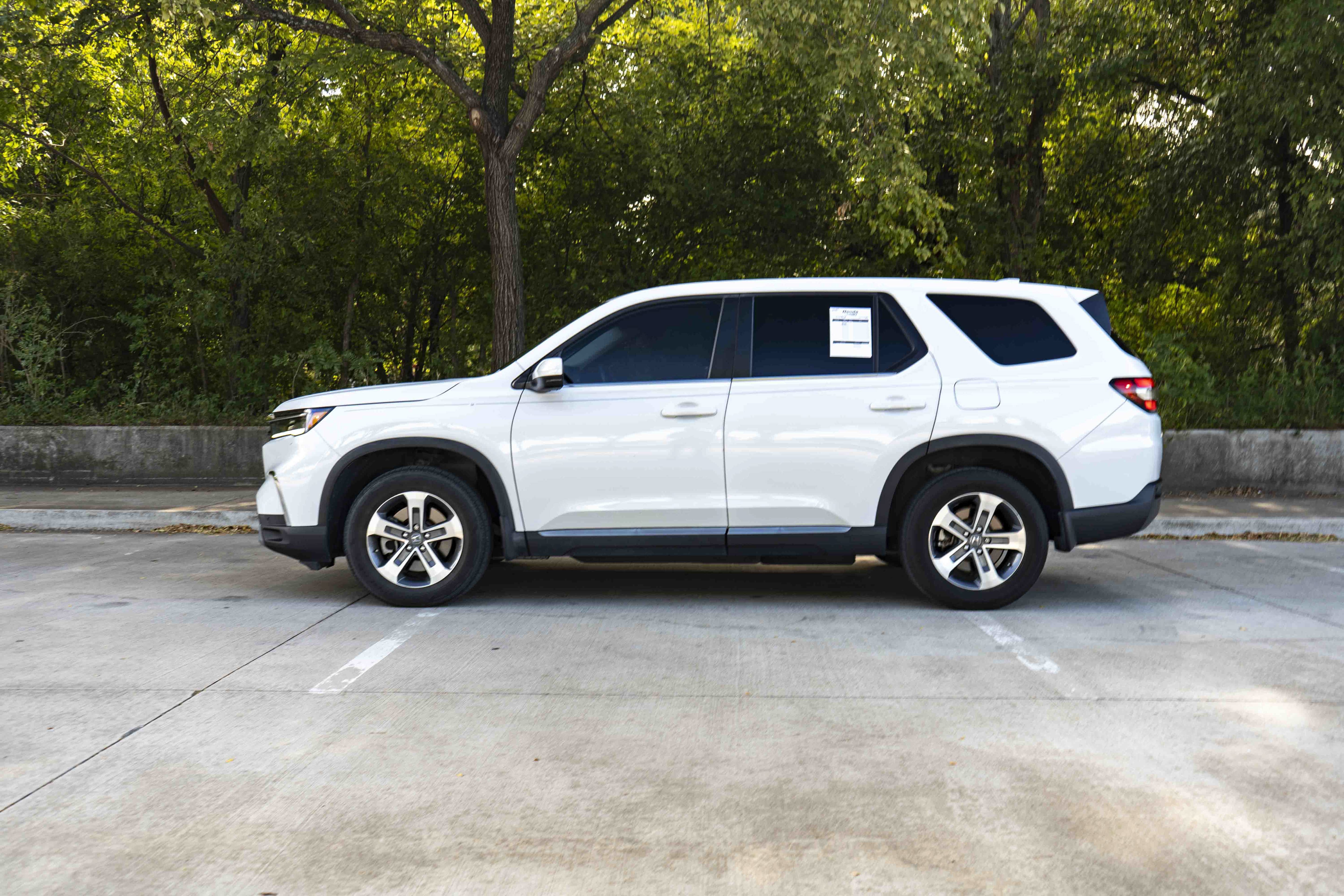 Used 2023 Honda Pilot EX-L image 6