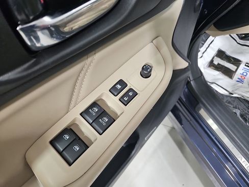 Used 2018 Subaru Legacy 3.6R Limited AWD/4WD image 12