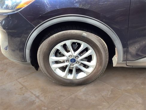 Used 2021 Ford Escape SE image 14