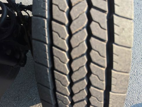 Certified 2024 Ford F450 XLT w/ XLT Value Package image 7