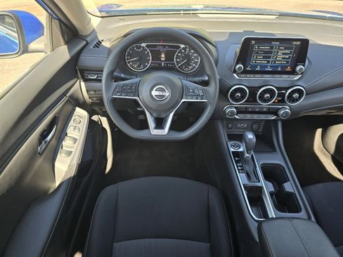 Used 2025 Nissan Sentra SV FWD image 13