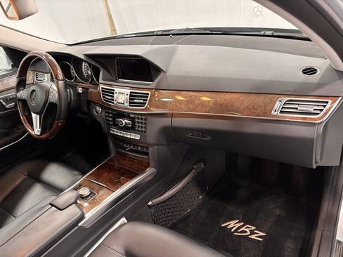 Used 2014 Mercedes-Benz E 250 BlueTEC 4MATIC Sedan image 16