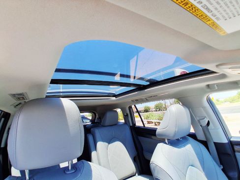 Used 2021 Toyota Highlander Platinum AWD/4WD image 29