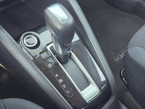 Used 2020 Nissan Kicks S FWD image 27