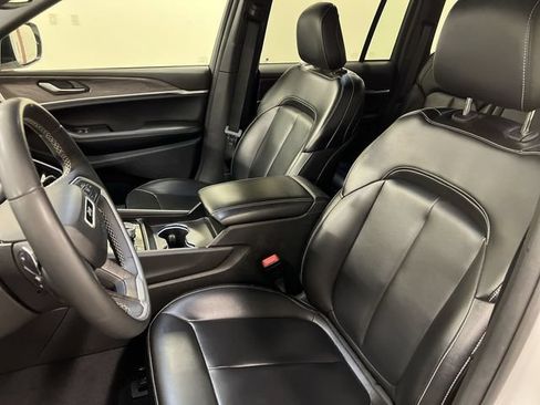 Used 2024 Jeep Grand Cherokee Limited 4xe AWD/4WD image 4