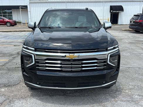 Used 2025 Chevrolet Tahoe Premier RWD image 2