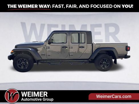 Used 2024 Jeep Gladiator Sport AWD/4WD image 6