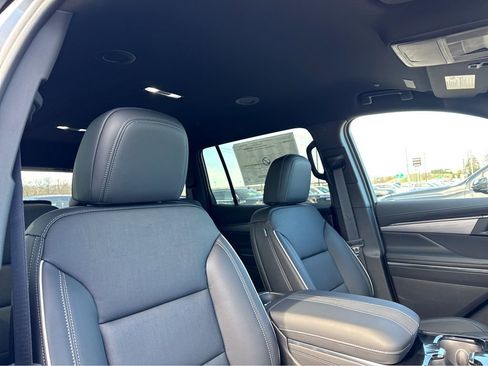 New 2026 Buick Enclave Preferred w/ LPO, Floor Liner Package FWD image 5