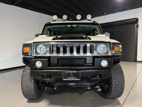 Used 2004 HUMMER H2 w/ Preferred Equipment Group AWD/4WD image 2