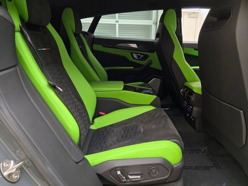 Used 2022 Lamborghini Urus AWD/4WD image 27