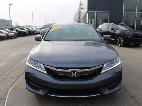 Used 2017 Honda Accord EX-L image 2
