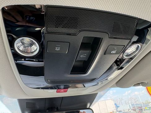 Used 2024 Kia Sorento S w/ Panoramic Sunroof Package FWD image 19