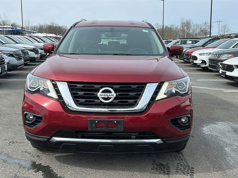 Used 2019 Nissan Pathfinder SL image 2