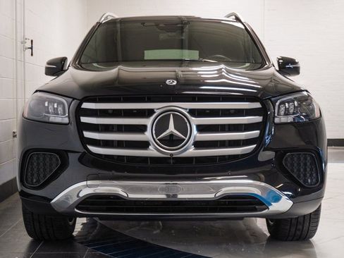 Used 2025 Mercedes-Benz GLS 450 4MATIC image 42
