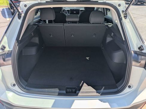 Certified 2025 Volkswagen Tiguan S FWD image 14