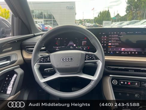 Used 2025 Audi Q5 Premium Plus w/ Premium Plus AWD/4WD image 39