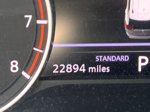 Used 2025 Nissan Rogue SV image 9