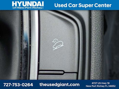 Used 2019 Hyundai Kona SE FWD image 23