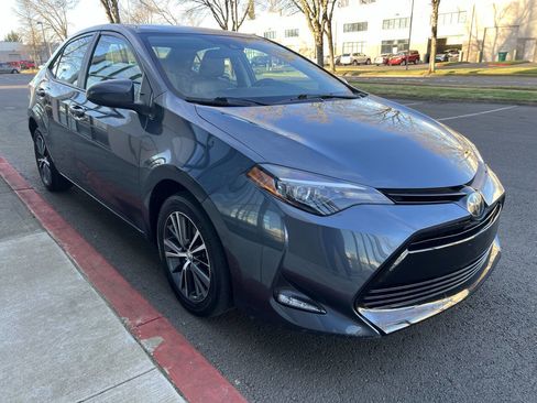 Used 2019 Toyota Corolla LE w/ LE Premium Package image 2