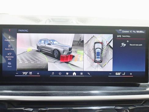 Used 2024 BMW X7 M60i w/ Executive Package image 21