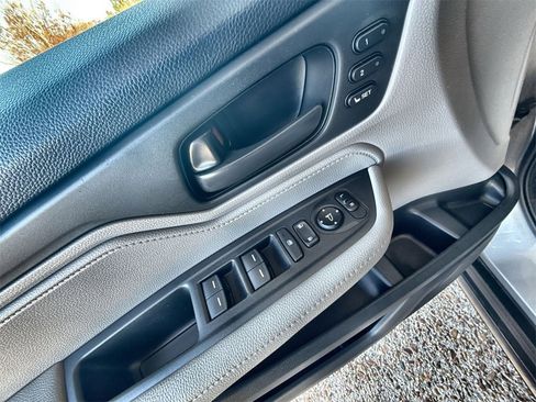 Used 2019 Honda Odyssey EX-L image 22