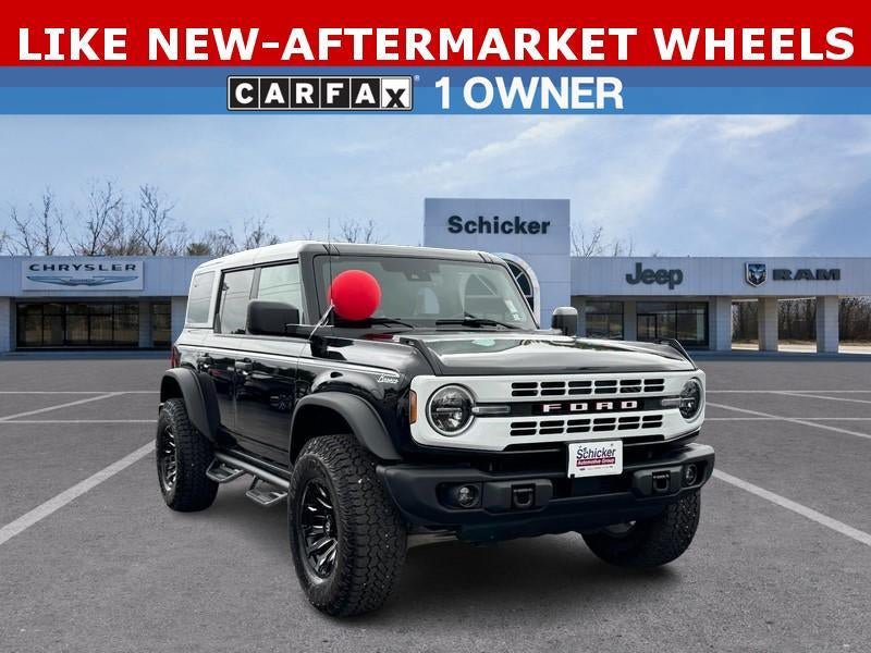 Used 2025 Ford Bronco Heritage Edition AWD/4WD image 1
