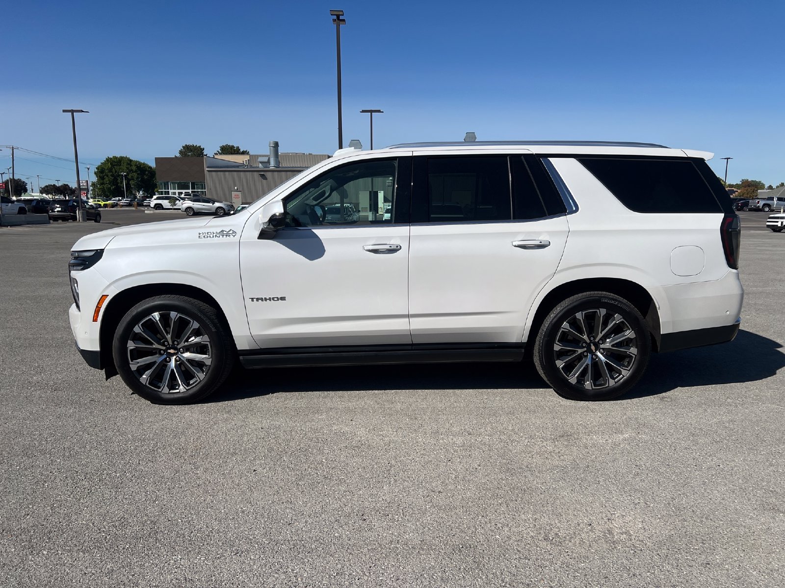 Used 2025 Chevrolet Tahoe High Country AWD/4WD image 6