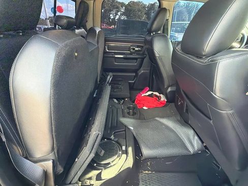 Used 2018 RAM 3500 Laramie w/ Convenience Group AWD/4WD image 17