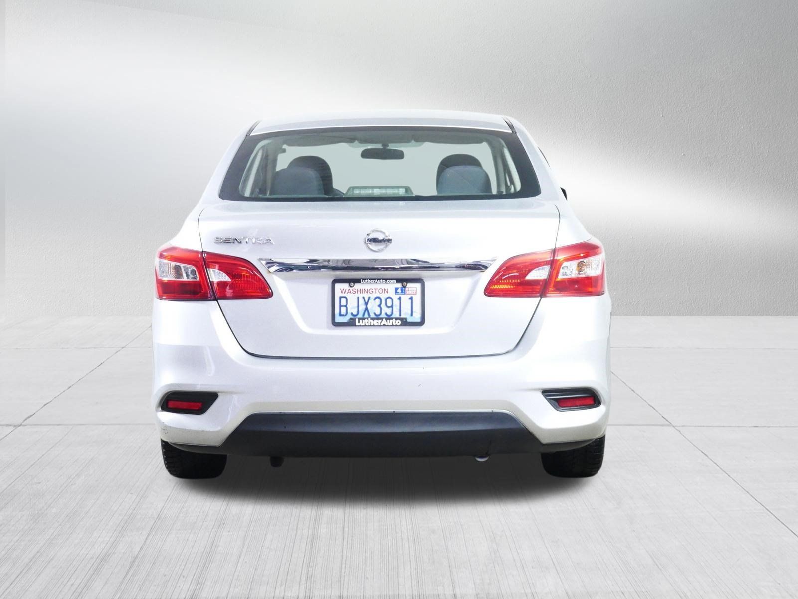 Used 2017 Nissan Sentra S FWD image 6